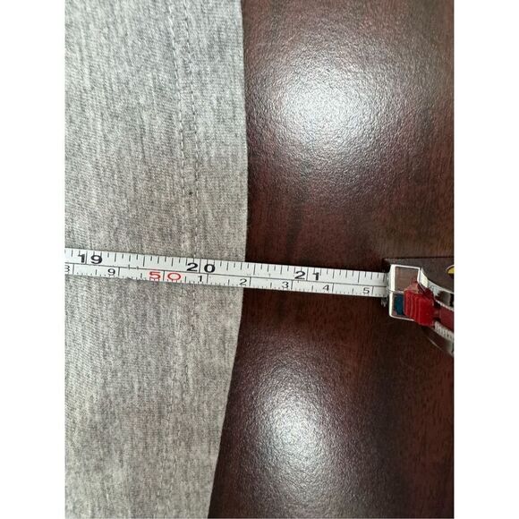 Pretty Rebel Cropped Grey Rose Graphic Tee Size Large - Picture 6 of 6